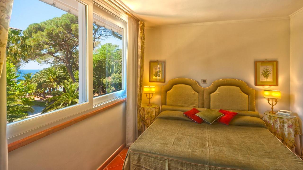 Hotel Villa Ottone Портоферайо Екстериор снимка